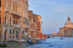 Lone gondola on the grand canal